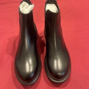 Alexander McQueen Black and Silver Leather Women's Boots